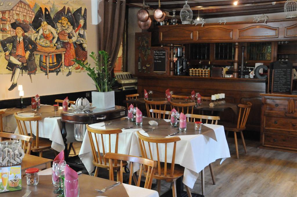 A La Maison Rouge Hotel & Restaurant Barr Dış mekan fotoğraf