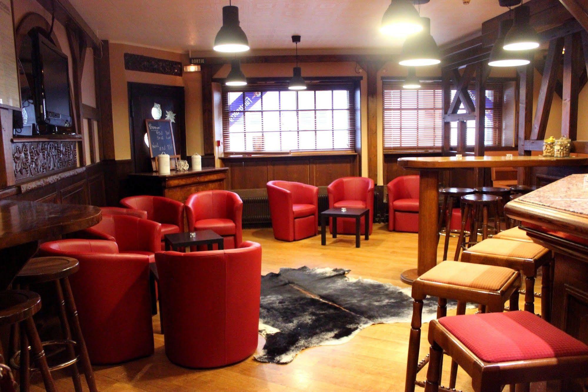 A La Maison Rouge Hotel & Restaurant Barr Dış mekan fotoğraf